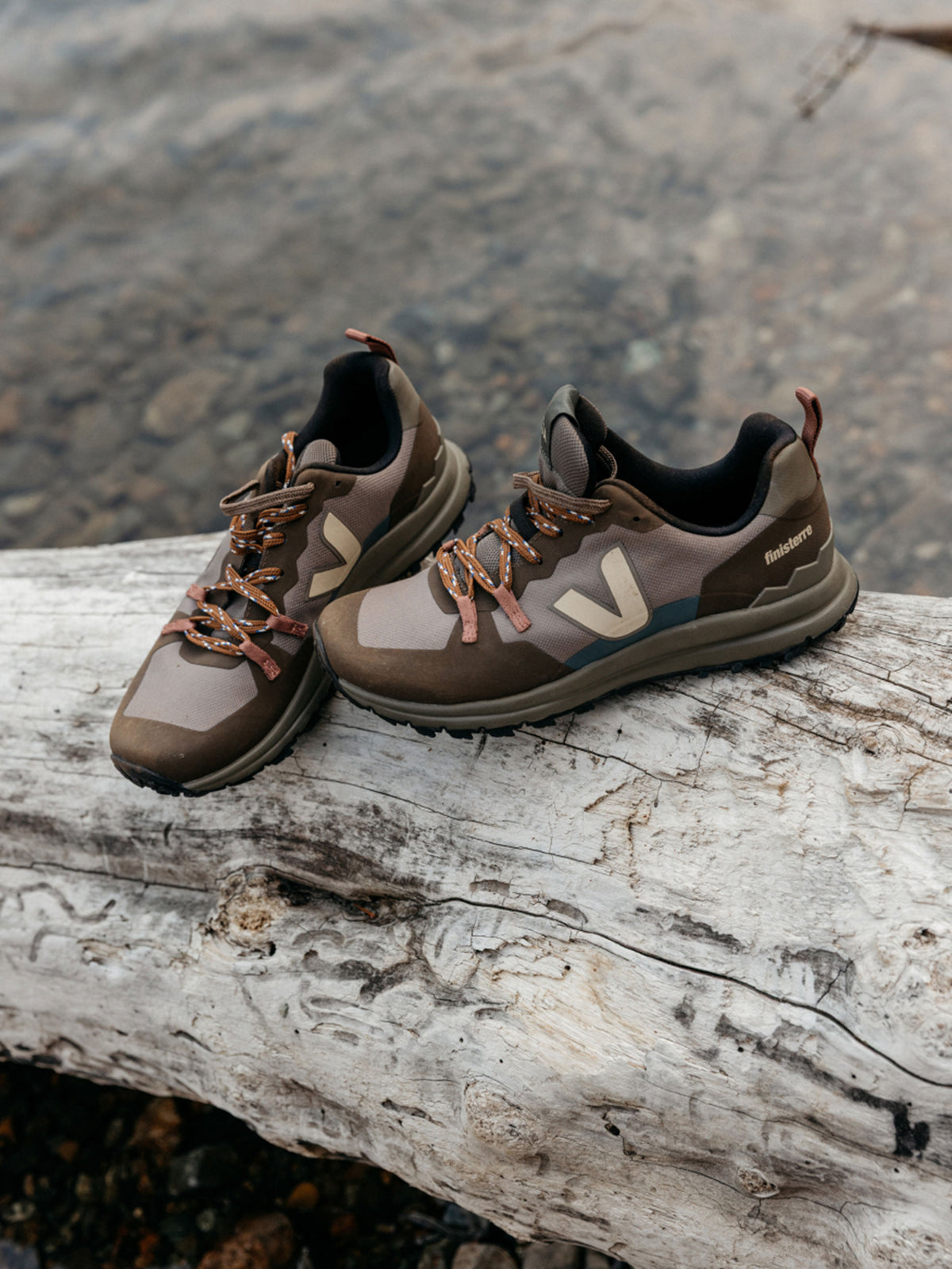 Fitz Roy Trail Shoe in Basalte/Almond Brown - VEJA | Finisterre