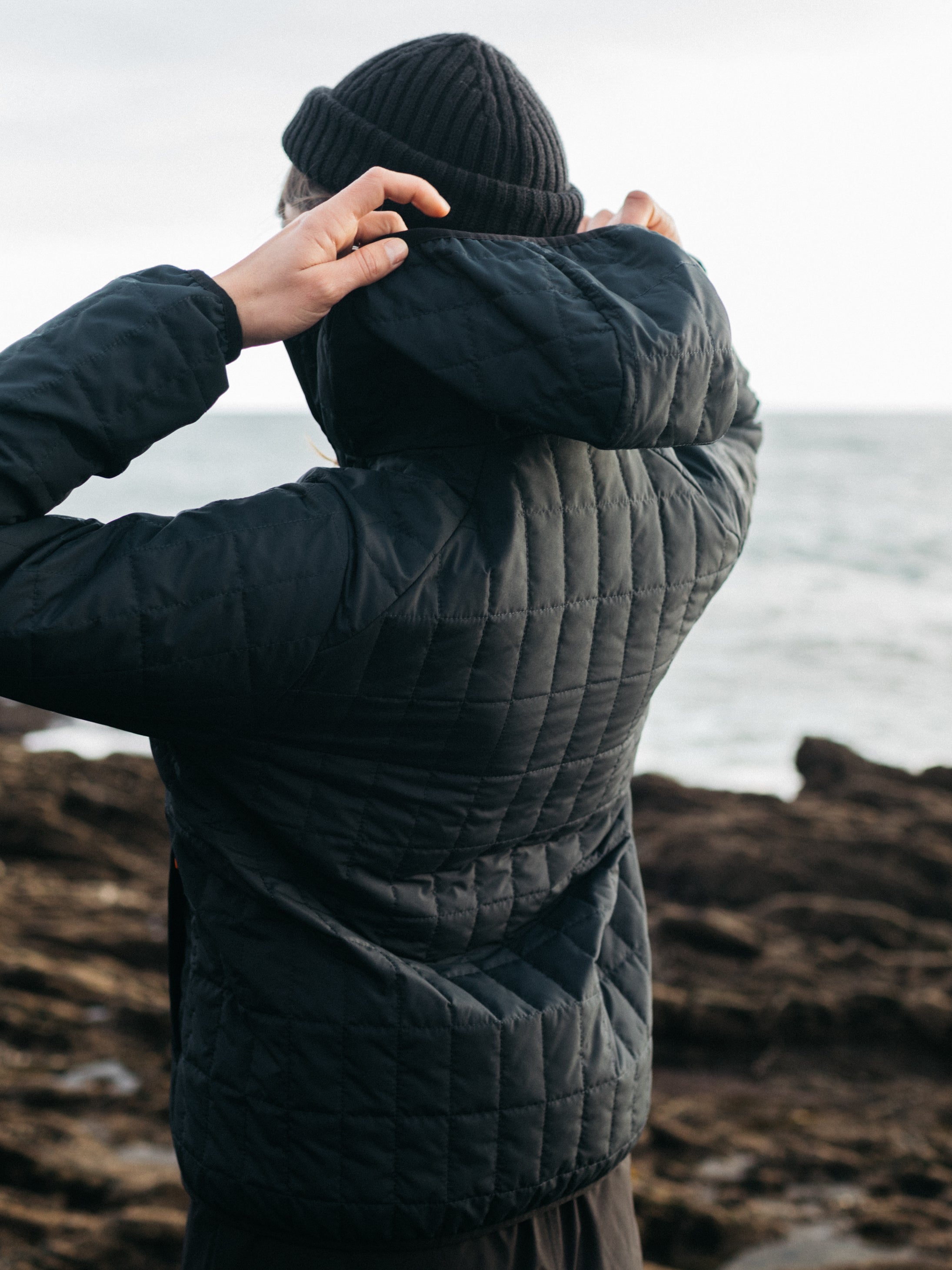 Women's Firecrest Hooded Jacket in Black | Finisterre